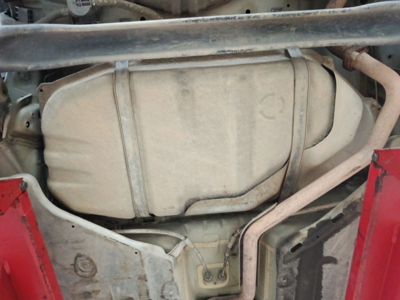 Recambio de deposito combustible para kia stonic (yb) 1.2 cvvt referencia OEM IAM 31150H8000  