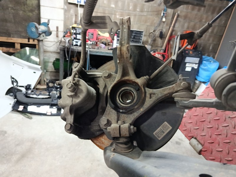 Recambio de mangueta trasera derecha para kia stonic (yb) 1.2 cvvt referencia OEM IAM 51716H8000  