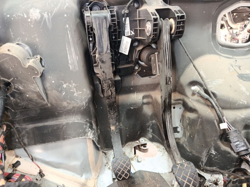 Recambio de pedal embrague para volkswagen crafter furgoneta (sy_, sx_) 2.0 tdi referencia OEM IAM 2N1721031  