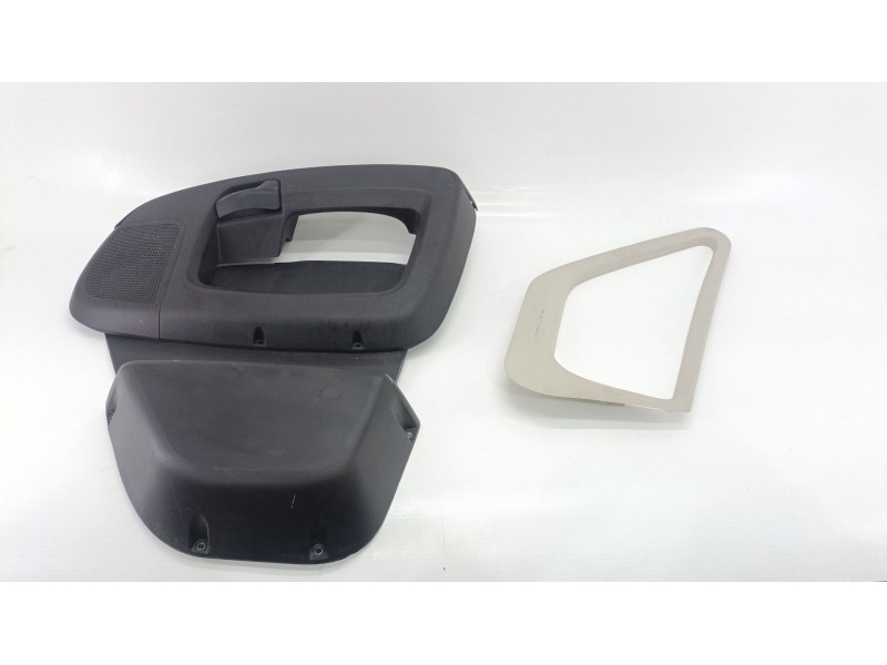 Recambio de guarnecido puerta delantera derecha para peugeot boxer furgoneta 2.2 bluehdi 140 referencia OEM IAM 1606915280  