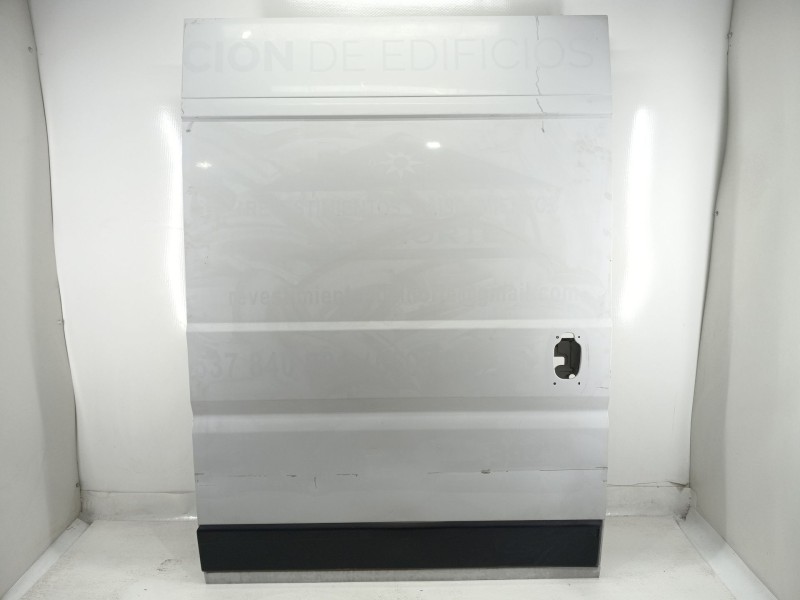 Recambio de puerta lateral corredera derecha para peugeot boxer furgoneta 2.2 bluehdi 140 referencia OEM IAM 1612405180  