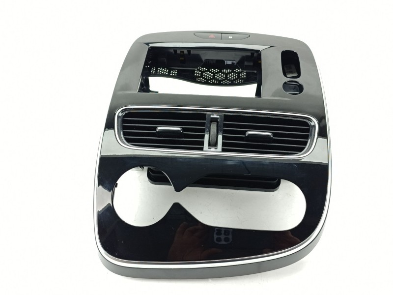 Recambio de consola central para renault clio iv (bh_) 0.9 tce 90 referencia OEM IAM 682608437R  