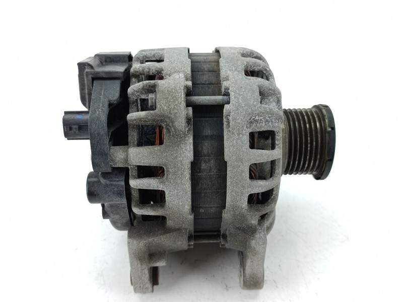 Recambio de alternador para renault clio iv (bh_) 0.9 tce 90 referencia OEM IAM 231008593R  