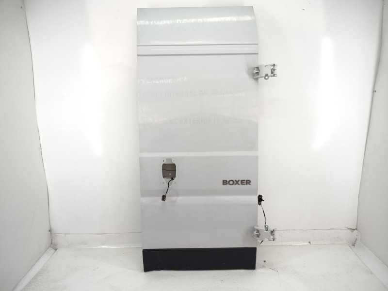 Recambio de porton trasero derecho para peugeot boxer furgoneta 2.2 bluehdi 140 referencia OEM IAM 1678187180  