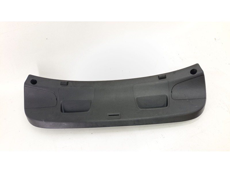 Recambio de guarnecido porton trasero para hyundai i20 ii (gb, ib) 1.2 referencia OEM IAM 81751C8500  
