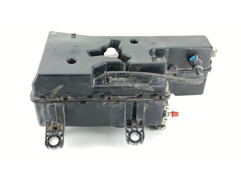 Recambio de deposito adblue para peugeot boxer furgoneta 2.2 bluehdi 140 referencia OEM IAM 9806639880  