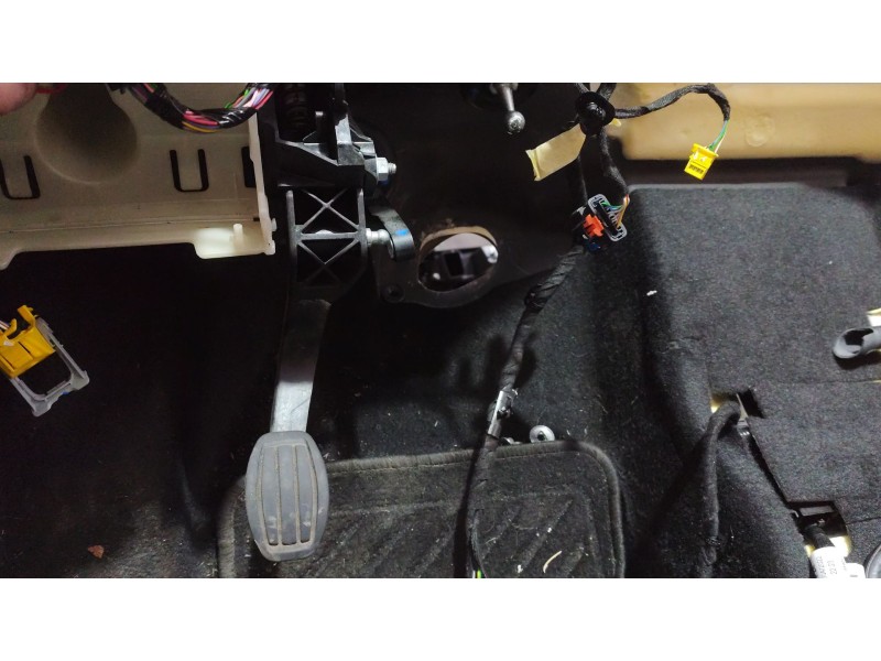 Recambio de pedal embrague para peugeot 2008 ii (ud_, us_, uy_, uj_, ur_, uc_) 1.5 bluehdi 110 (udyhsk) referencia OEM IAM 98242