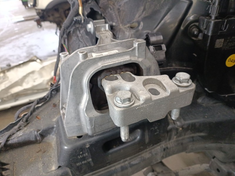 Recambio de soporte motor derecho para seat ateca (kh7, khp) 1.5 tsi referencia OEM IAM 5WA199262D  