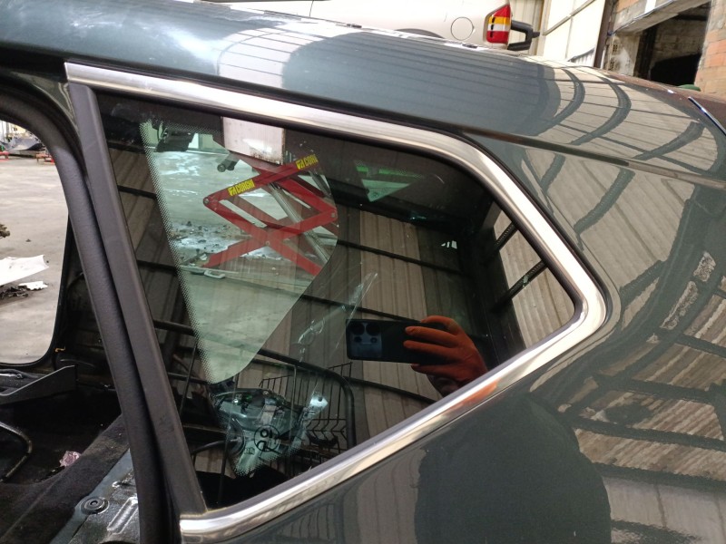 Recambio de luna custodia trasera izquierda para seat ateca (kh7, khp) 1.5 tsi referencia OEM IAM 575845041ASNVB  