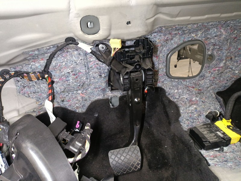 Recambio de pedal freno para seat ateca (kh7, khp) 1.5 tsi referencia OEM IAM 5Q1723143C  