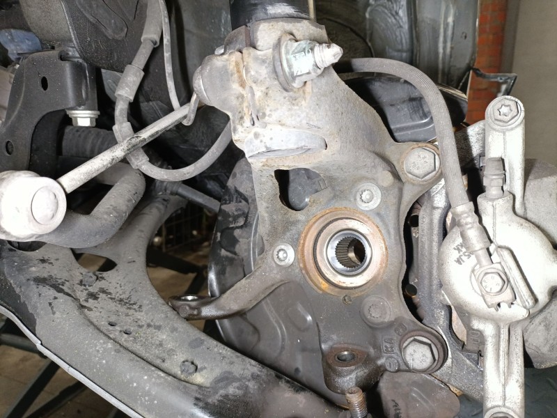 Recambio de mangueta delantera izquierda para seat ateca (kh7, khp) 1.5 tsi referencia OEM IAM 5Q0407255S  