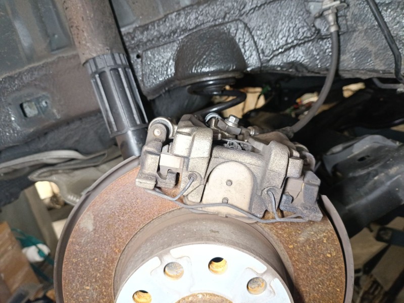 Recambio de pinza freno trasera derecha para seat ateca (kh7, khp) 1.5 tsi referencia OEM IAM 5Q0615424ESL7  