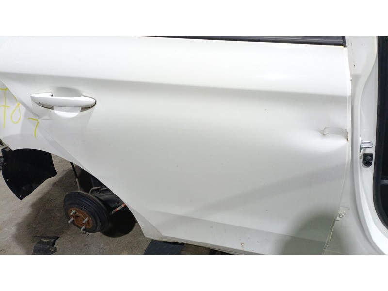 Recambio de puerta trasera derecha para hyundai i20 ii (gb, ib) 1.2 referencia OEM IAM 77004C8000  