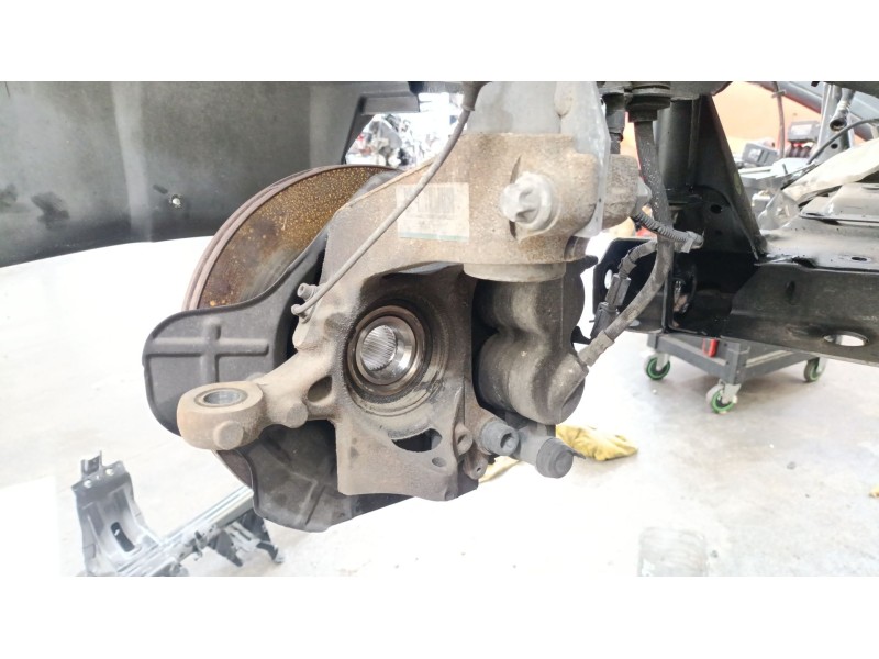 Recambio de mangueta delantera izquierda para peugeot boxer furgoneta 2.2 bluehdi 140 referencia OEM IAM 1690531480  