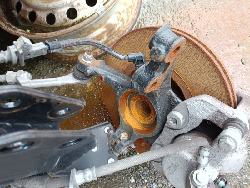 Recambio de mangueta delantera izquierda para opel corsa f (p2jo) 1.2 (68) referencia OEM IAM 9826878080  