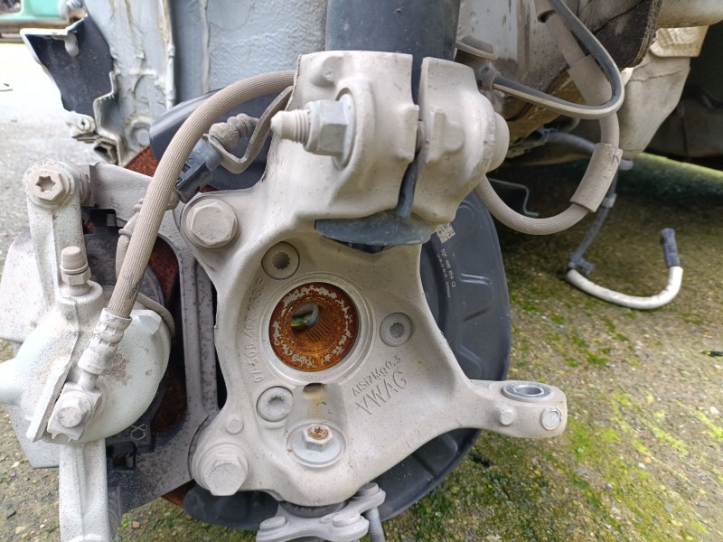 Recambio de mangueta delantera derecha para skoda karoq (nu7, nd7) 2.0 tdi referencia OEM IAM 5Q0407254C  