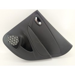 GUARNECIDO PUERTA TRASERA DERECHA 829A09396R 