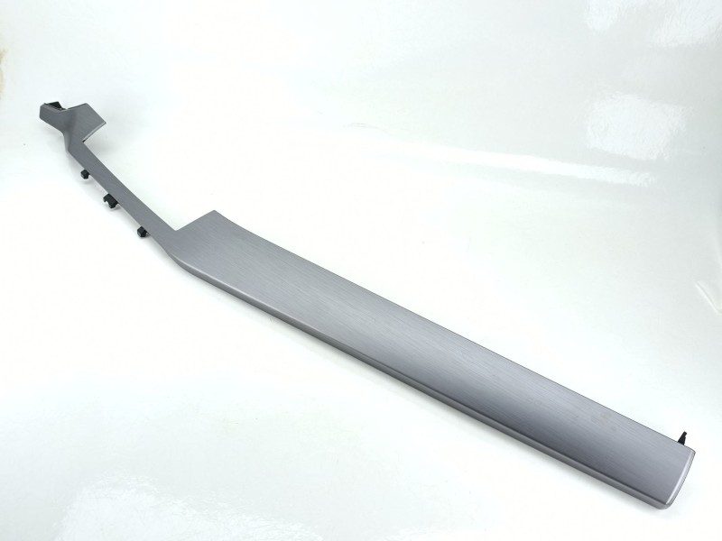 Recambio de moldura para seat leon sportstourer (kl8, kld) 1.5 etsi referencia OEM IAM 5FB858452C  