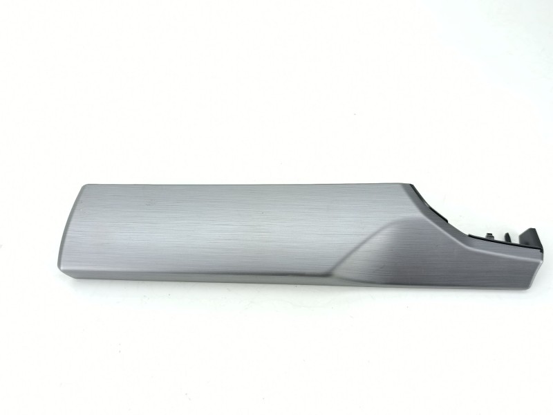 Recambio de moldura para seat leon sportstourer (kl8, kld) 1.5 etsi referencia OEM IAM 5FB858365A  