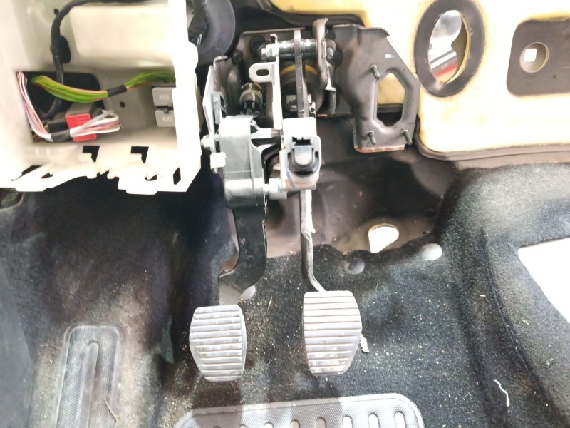 Recambio de pedalera completa para citroën c4 cactus 1.2 thp 110 referencia OEM IAM 9807334080  