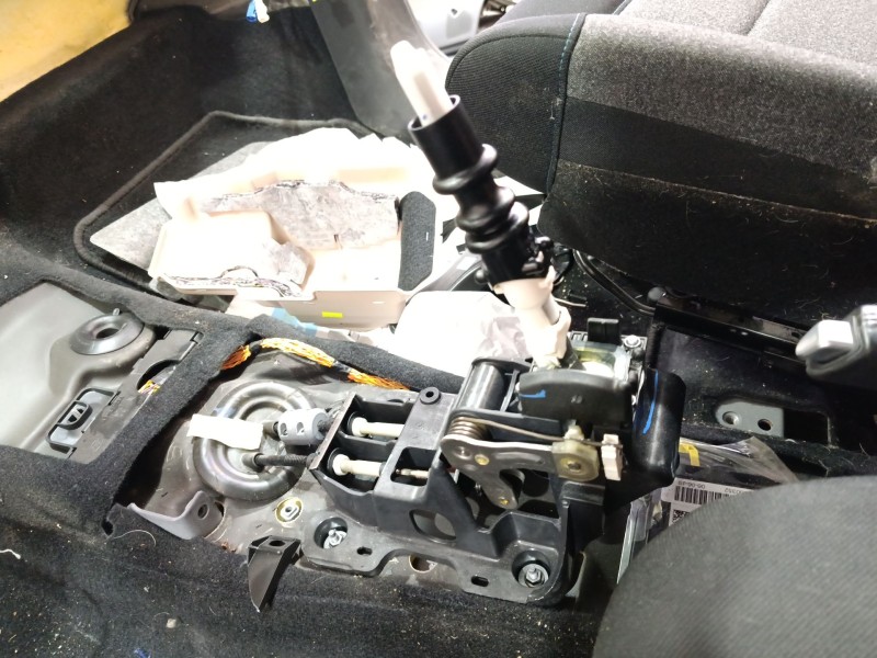 Recambio de palanca cambio para citroën c4 cactus 1.2 thp 110 referencia OEM IAM 9811778780  