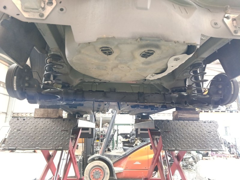 Recambio de puente trasero para citroën c4 cactus 1.2 thp 110 referencia OEM IAM 1607197180  