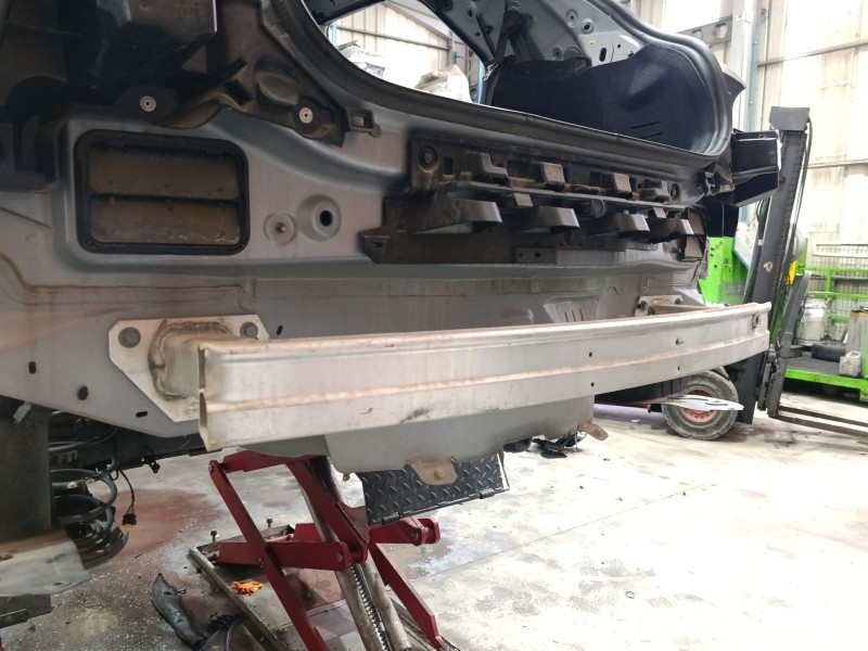 Recambio de refuerzo paragolpes trasero para citroën c4 cactus 1.2 thp 110 referencia OEM IAM 9801174980  