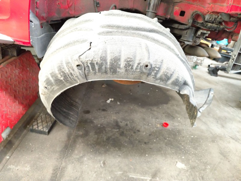 Recambio de paso de rueda trasero izquierdo para audi a3 sportback (8ya, 8yf) 35 tdi referencia OEM IAM 8Y0810171A  