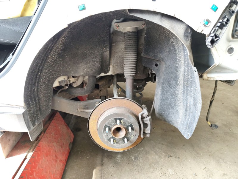 Recambio de paso de rueda trasero izquierdo para hyundai tucson (tl, tle) 1.6 gdi referencia OEM IAM 86821D7500  