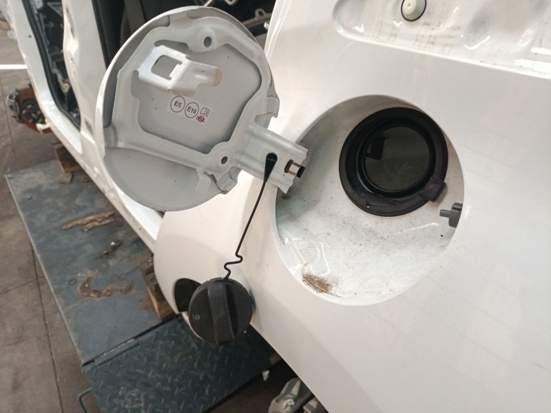 Recambio de tapa combustible para toyota yaris (_p21_, _pa1_, _ph1_) 1.5 (mxpa11) referencia OEM IAM 77350K0020  