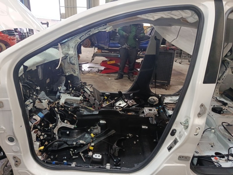 Recambio de gomas contorno puerta para toyota yaris (_p21_, _pa1_, _ph1_) 1.5 (mxpa11) referencia OEM IAM   