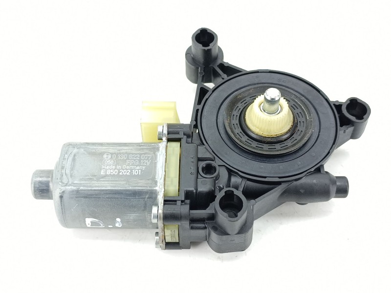 Recambio de motor elevalunas delantero izquierdo para seat ateca (kh7, khp) 1.5 tsi referencia OEM IAM 5Q0959801C  