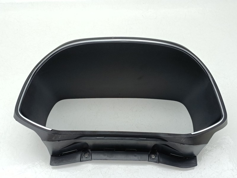 Recambio de moldura para renault clio v (b7_) 1.6 e-tech 145 (b7mu) referencia OEM IAM 682404386R  