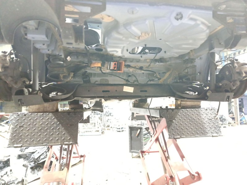 Recambio de puente trasero para renault clio v (b7_) 1.6 e-tech 145 (b7mu) referencia OEM IAM 555016099R  