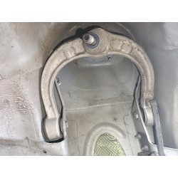BRAZO SUSPENSION SUPERIOR DELANTERO DERECHO 