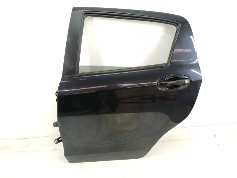 Recambio de puerta trasera izquierda para toyota yaris (_p13_) 1.0 (ksp130_) referencia OEM IAM 670040D210  