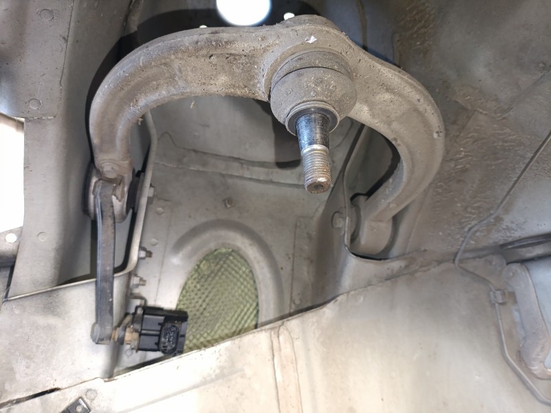 Recambio de brazo suspension superior delantero izquierdo para mercedes-benz clase m (w164) ml 320 cdi 4-matic (164.122) referen