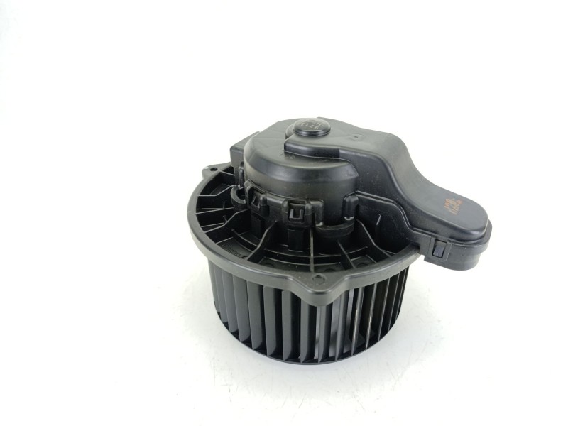 Recambio de motor calefaccion para kia stonic (yb) 1.2 cvvt referencia OEM IAM 97113H8000  