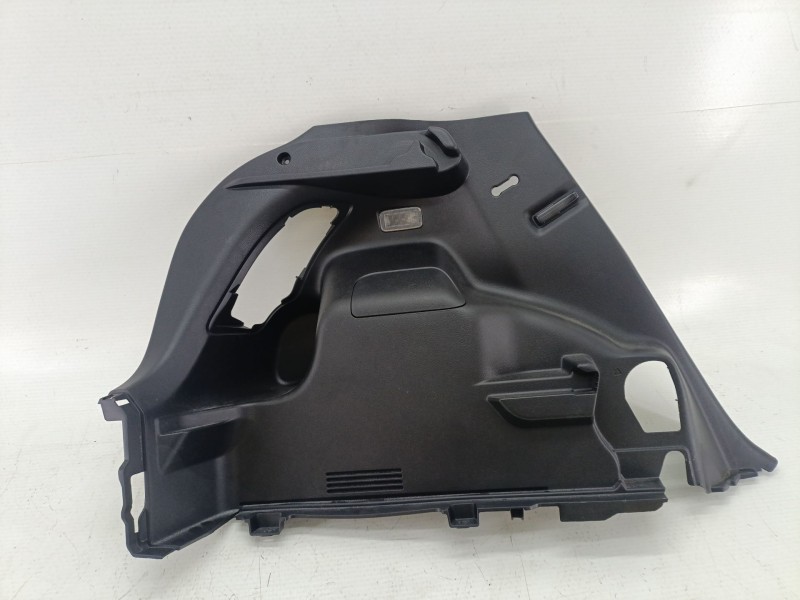 Recambio de moldura para toyota yaris (_p13_) 1.0 (ksp130_) referencia OEM IAM 647400D251  
