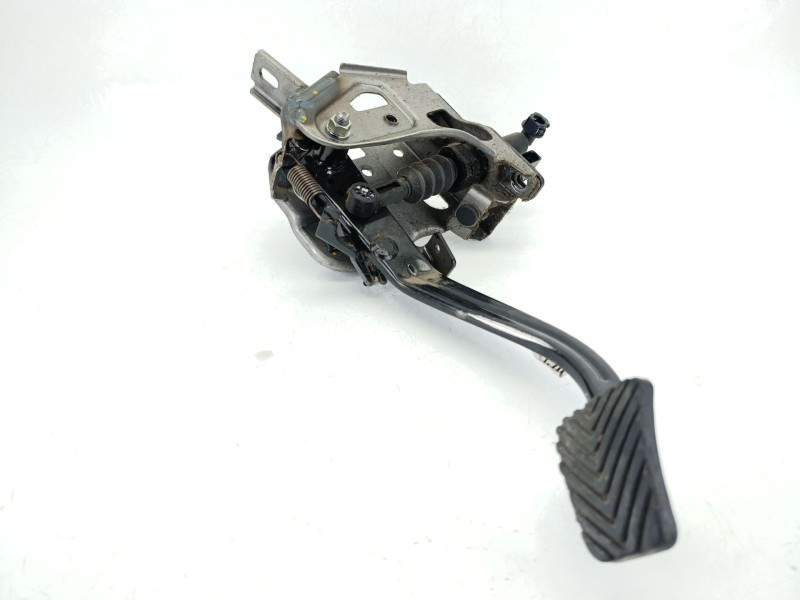 Recambio de pedal embrague para kia stonic (yb) 1.2 cvvt referencia OEM IAM 32802H8100  