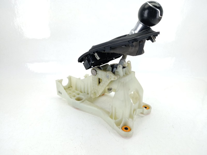 Recambio de palanca cambio para kia stonic (yb) 1.2 cvvt referencia OEM IAM 43700H8110  