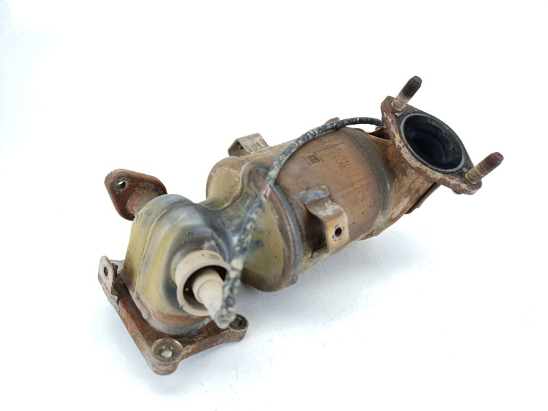 Recambio de catalizador para kia stonic (yb) 1.2 cvvt referencia OEM IAM 2853008220  