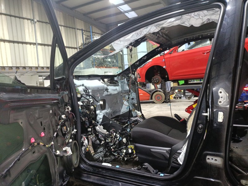 Recambio de gomas contorno puerta para toyota yaris (_p13_) 1.0 (ksp130_) referencia OEM IAM   