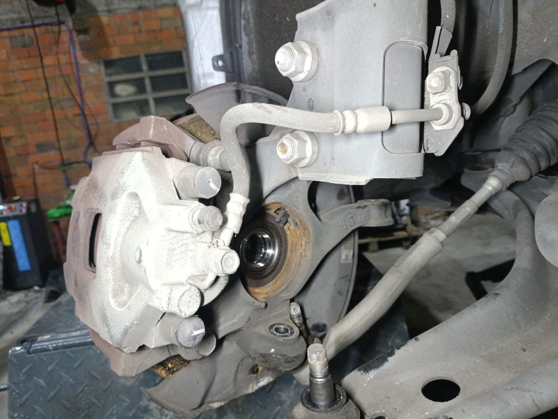 Recambio de mangueta delantera derecha para toyota yaris (_p13_) 1.0 (ksp130_) referencia OEM IAM 432110D230  