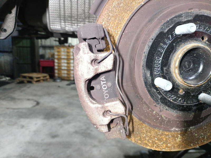 Recambio de pinza freno trasera derecha para toyota yaris (_p13_) 1.0 (ksp130_) referencia OEM IAM 478300D020  