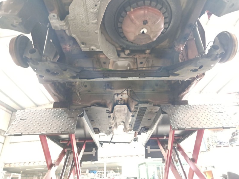 Recambio de puente trasero para renault clio iv (bh_) 0.9 tce 90 referencia OEM IAM 555118520R  