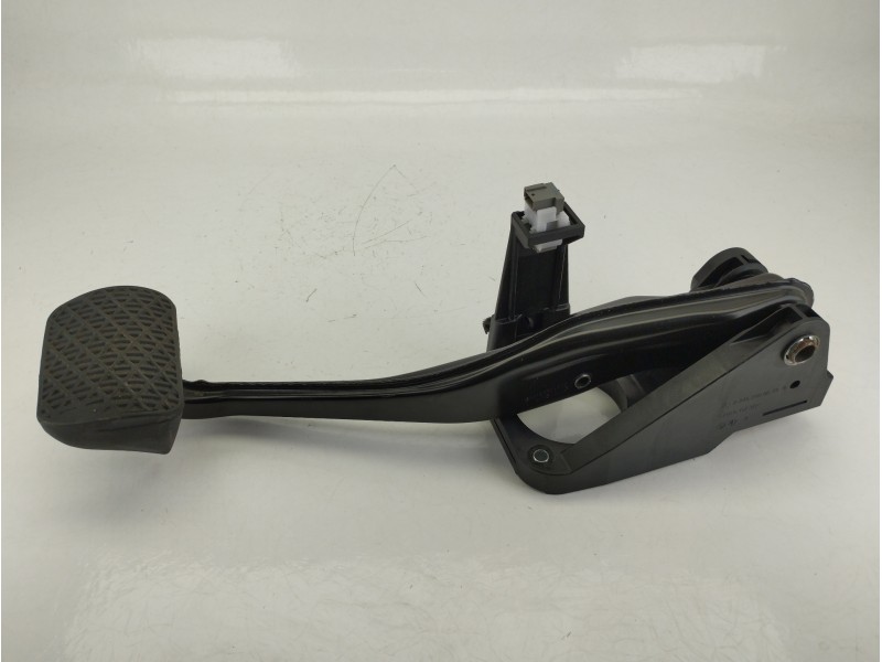 Recambio de pedal freno para mercedes-benz cla coupé (c117) cla 220 cdi / d (117.303) referencia OEM IAM A2462900501  