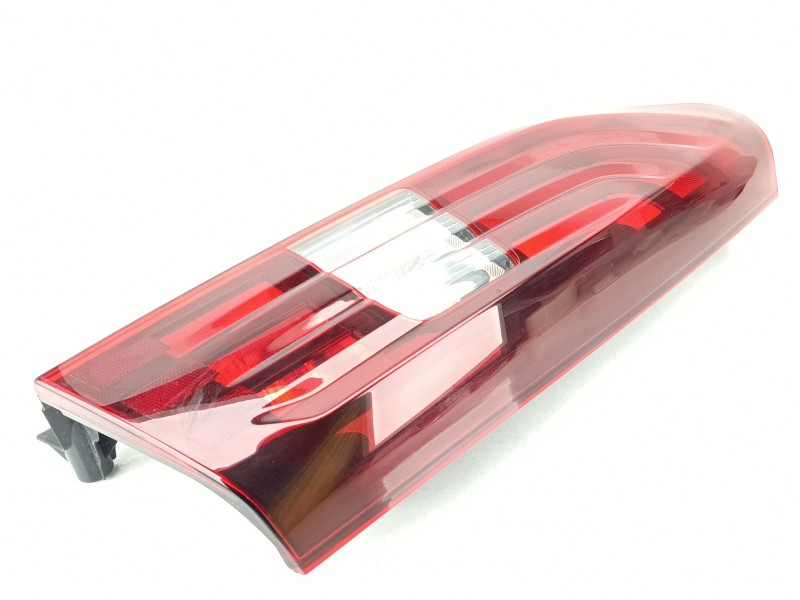 Recambio de piloto trasero derecho para peugeot rifter 1.5 bluehdi 130 referencia OEM IAM 9820555280  