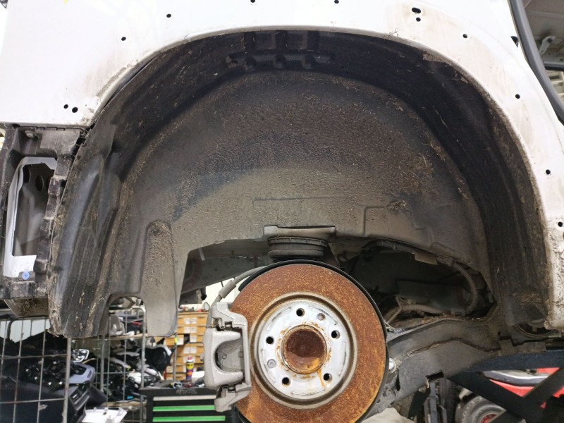 Recambio de paso rueda trasero derecho para peugeot rifter 1.5 bluehdi 130 referencia OEM IAM 9817398080  