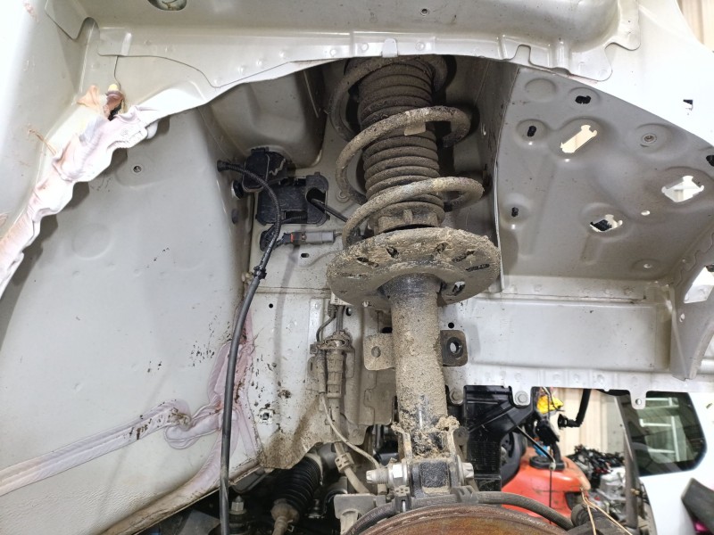 Recambio de amortiguador delantero derecho para peugeot rifter 1.5 bluehdi 130 referencia OEM IAM 9820364080  